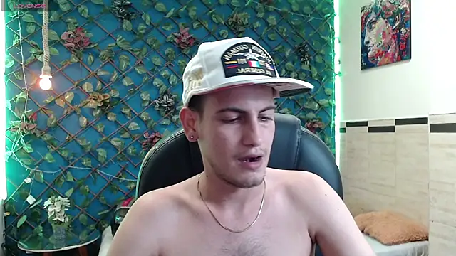 Snapshot of Cerokershelby chatting on 11-26-25, 11:22 Cerokershelby online show from 11-26-25, 11:22