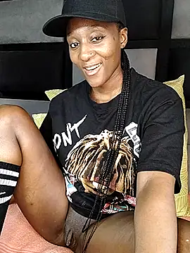 Lucy Blacksilk online show from 03-17-25, 02:23