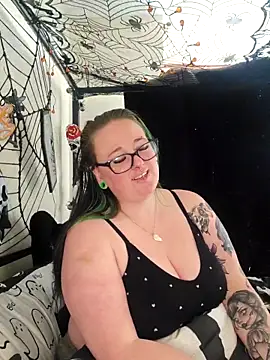 Bunny Cummings online show from 10-24-25, 10:22