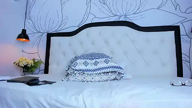 margot smith  online show from 12-14-24, 03:36