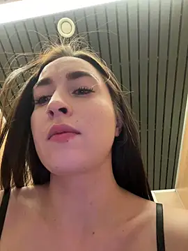 Holly Play online show from 12-11-24, 09:09