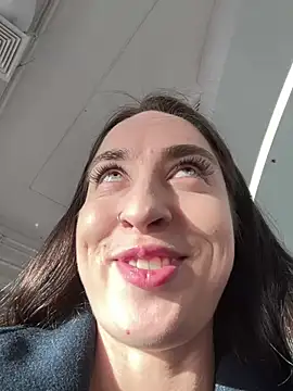 Holly Play online show from 12-13-24, 09:24