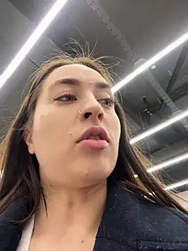 Holly Play online show from 12-17-24, 09:17