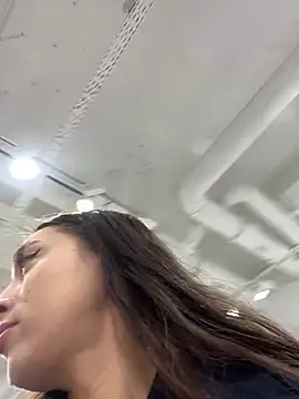 Holly Play online show from 12-24-24, 09:39