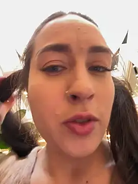 Holly Play online show from 03-22-25, 03:09