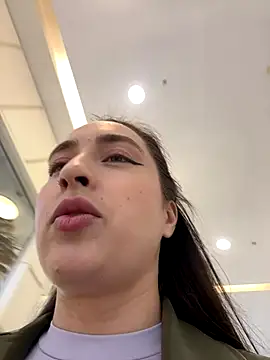 Holly Play online show from 09-26-25, 10:19