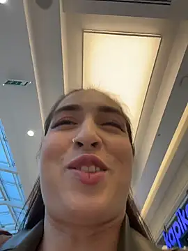 Holly Play online show from 10-16-25, 09:10