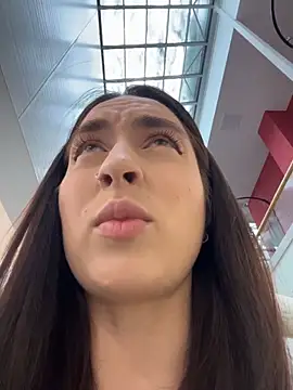 Holly Play online show from 02-20-26, 12:05