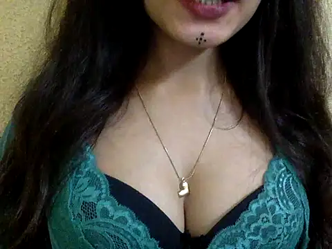 Snapshot of krati74 chatting on 02-09-25, 09:28 krati74 online show from 02-09-25, 09:28