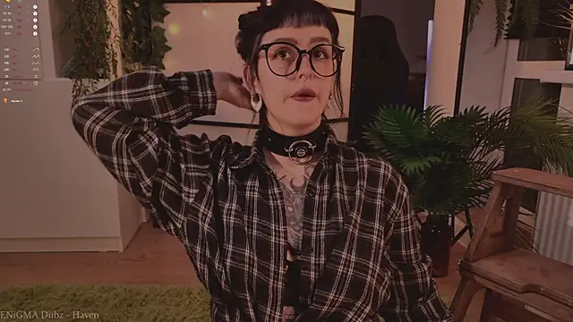 MichaellaMoon online show from 11-15-25, 04:36