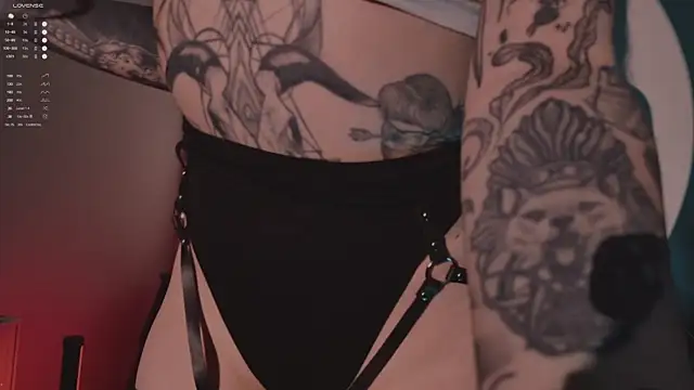 MichaellaMoon online show from 12-04-25, 03:43