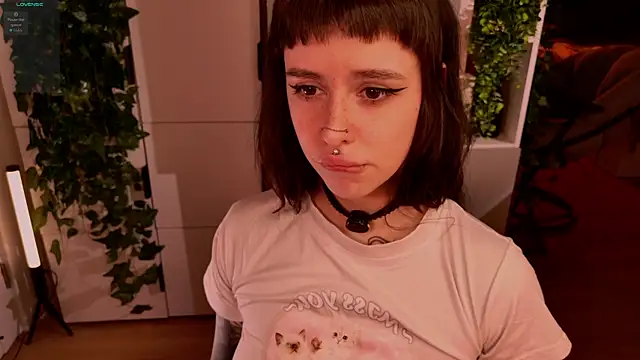 MichaellaMoon online show from 04-15-26, 06:48