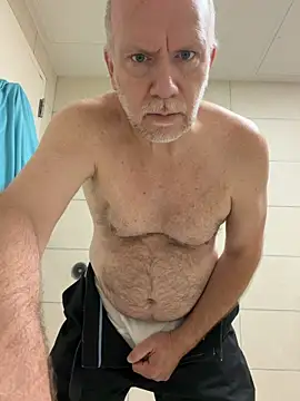 FLSexyGuy online show from 05-06-26, 01:05