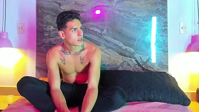 Couplehot  1 online show from 01-10-25, 04:12