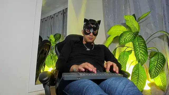 Chris Maddox online show from 01-22-25, 04:34