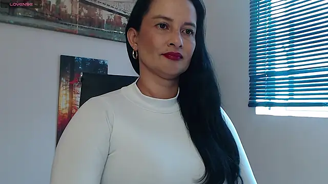 Snapshot of lucy_diiaz chatting on 12-24-24, 05:44 lucy diiaz online show from 12-24-24, 05:44