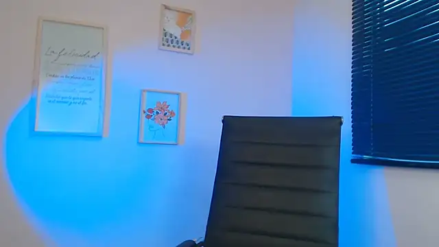 Snapshot of lucy_diiaz chatting on 01-21-25, 10:41 lucy diiaz online show from 01-21-25, 10:41