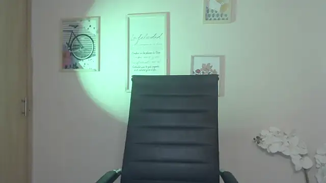 Snapshot of lucy_diiaz chatting on 01-29-25, 11:46 lucy diiaz online show from 01-29-25, 11:46