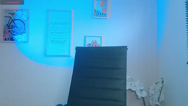 Snapshot of lucy_diiaz chatting on 02-13-25, 02:09 lucy diiaz online show from 02-13-25, 02:09