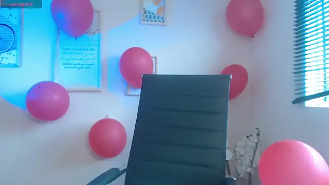 Snapshot of lucy_diiaz chatting on 02-15-25, 07:06 lucy diiaz online show from 02-15-25, 07:06