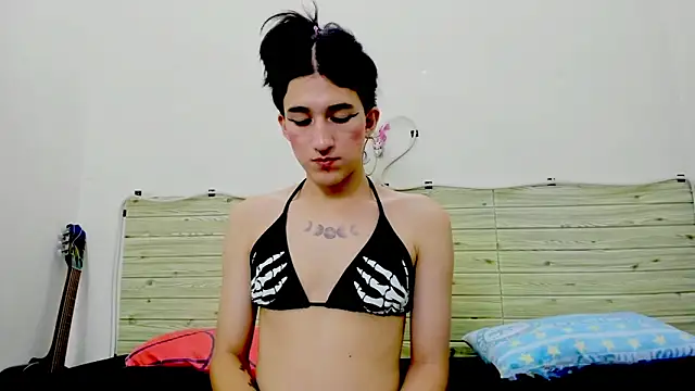 Evil Queen13 online show from 12-13-25, 07:53