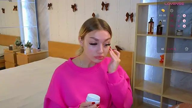 Ella Milla online show from 12-29-24, 05:31