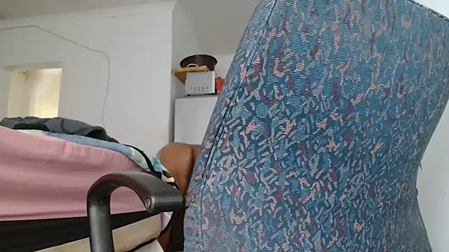 Hugetittiesxx2 online show from 06-16-26, 06:49