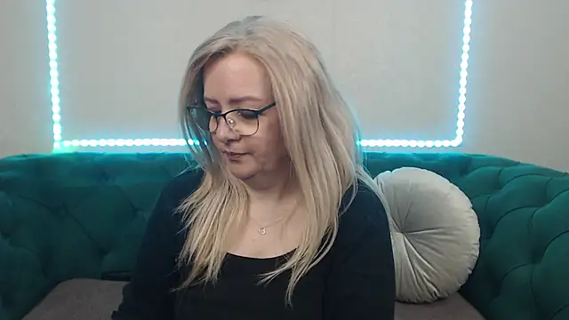 IvanaCharm online show from 04-23-26, 03:52