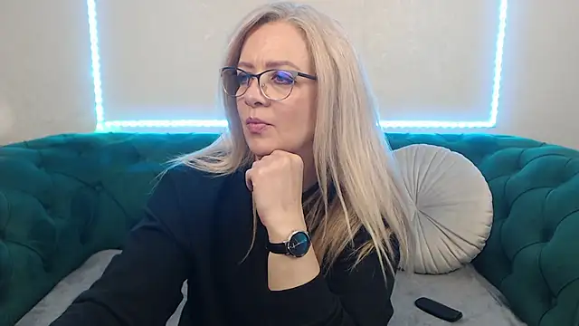 IvanaCharm online show from 05-15-26, 03:13