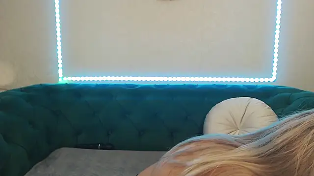 IvanaCharm online show from 05-17-26, 03:26