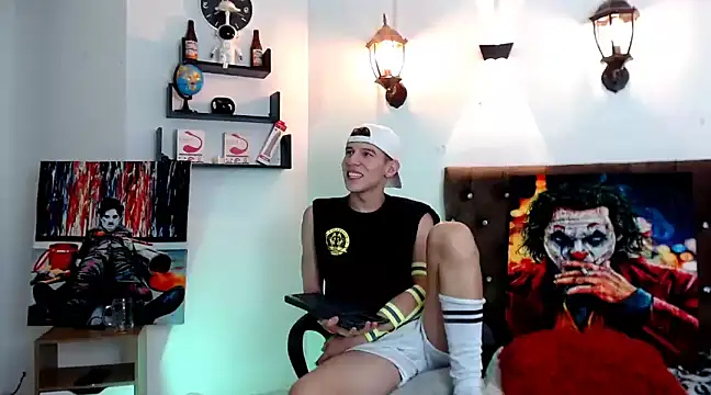 flowers18 online show from 02-25-25, 01:30