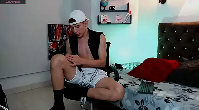 flowers18 online show from 03-01-25, 02:04