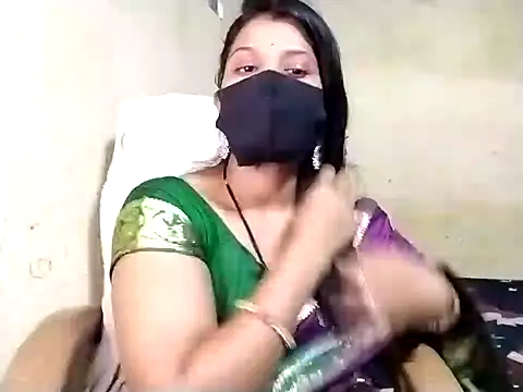 Snapshot of Mumbaistar chatting on 10-08-25, 09:18 Mumbaistar online show from 10-08-25, 09:18