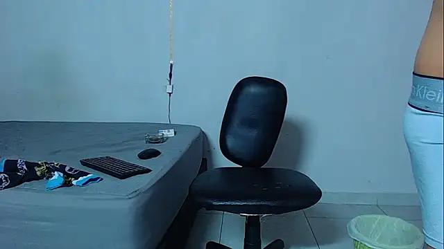 mikecoper 23 online show from 12-17-25, 01:39