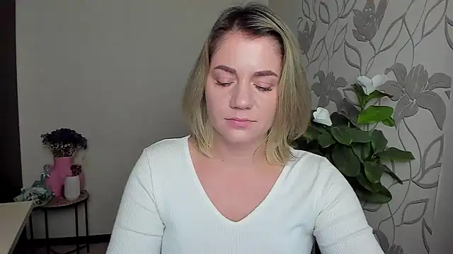 MariaSttone online show from 10-23-25, 10:08