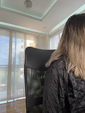 nicollefiorett online show from 11-25-25, 09:26