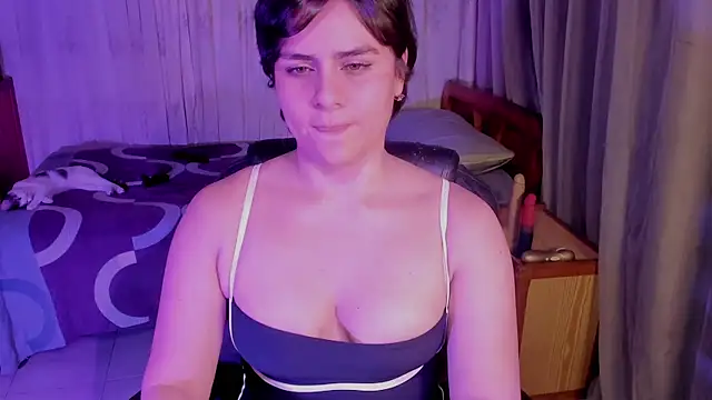 Snapshot of isabelacooperr chatting on 05-15-26, 08:54 isabelacooperr online show from 05-15-26, 08:54