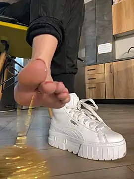 FeetVibe online show from 11-21-25, 07:40