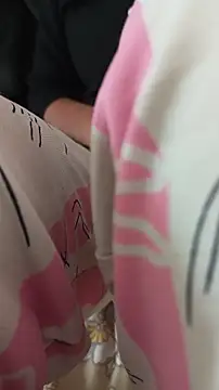 Snapshot of Official_queen chatting on 11-01-25, 07:54 Official queen online show from 11-01-25, 07:54