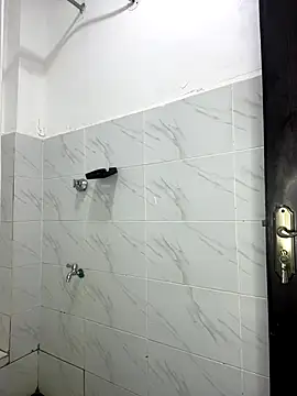 prettiepearl online show from 10-31-25, 01:17