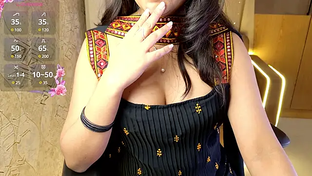 Snapshot of Punjabi_Queen1 chatting on 12-11-24, 06:20 Punjabi Queen1 online show from 12-11-24, 06:20