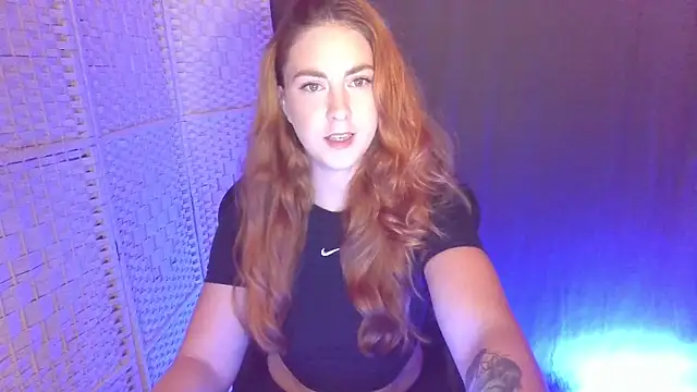 KayleyxEmily online show from 11-26-25, 09:05