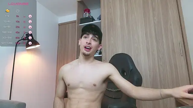 Snapshot of zenn_rush1 chatting on 02-17-25, 04:37 zenn rush1 online show from 02-17-25, 04:37