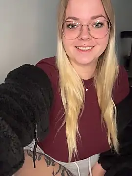 AnnaLenaaa online show from 12-04-24, 10:57