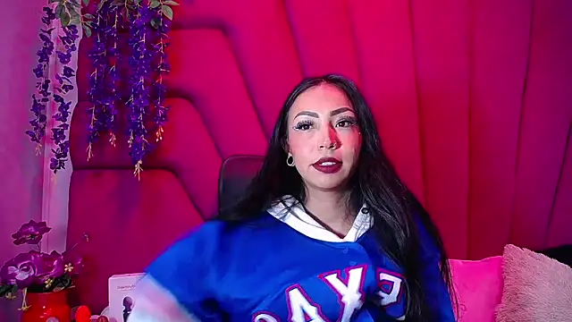 nathalia pink online show from 11-05-25, 01:55