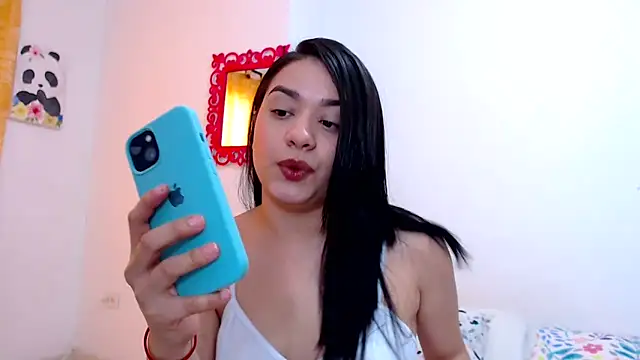 Snapshot of SaraBlosson chatting on 09-19-25, 03:45 SaraBlosson online show from 09-19-25, 03:45