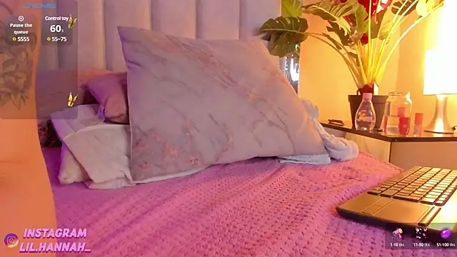 Snapshot of lil_hanna18 chatting on 03-21-25, 12:07 lil hanna18 online show from 03-21-25, 12:07