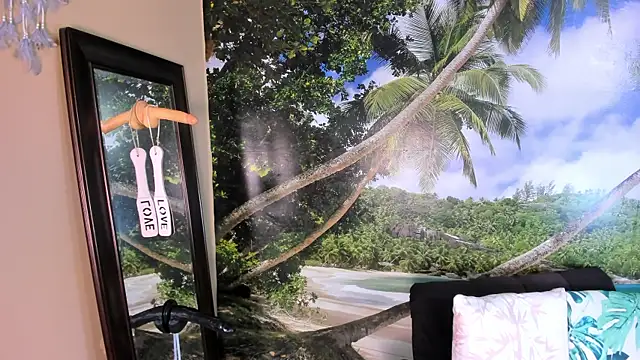 Mieldeluna online show from 02-09-25, 01:44