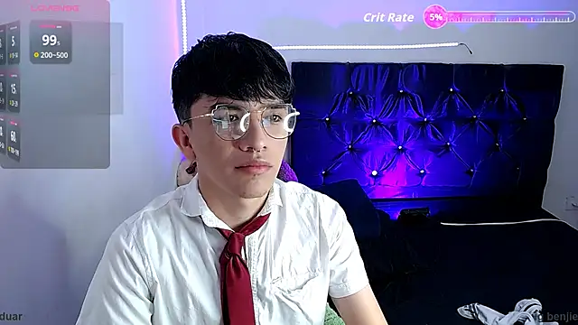 benji hoter online show from 10-31-25, 04:41