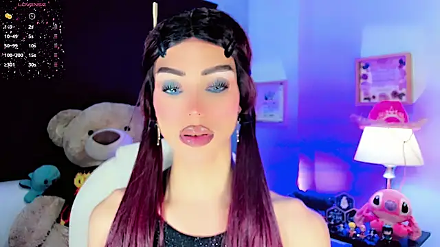 Snapshot of dollswit01 chatting on 02-07-25, 11:24 dollswit01 online show from 02-07-25, 11:24